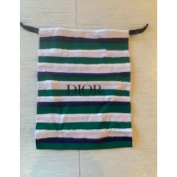 DIOR TRAVEL VIP SET CAPTURE TOTALE SERUM BACKSTAGE PRIMER 2 POUCHES BAGS - Picture 6 of 6